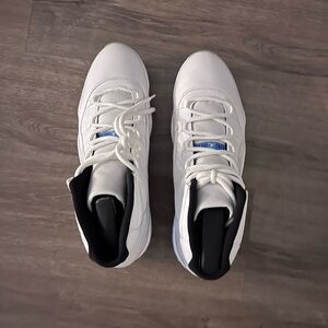 Jordan 11 Legend Blues (BRAND NEW)